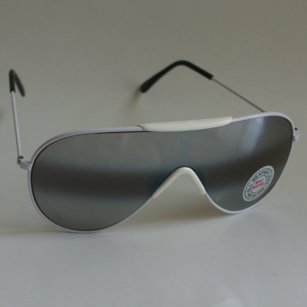 True Vintage Classic Sports Aviator all weather lens sunglasses